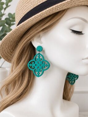 Turquoise Wooden Floral Cutout Drop Earrings - Women Accessories